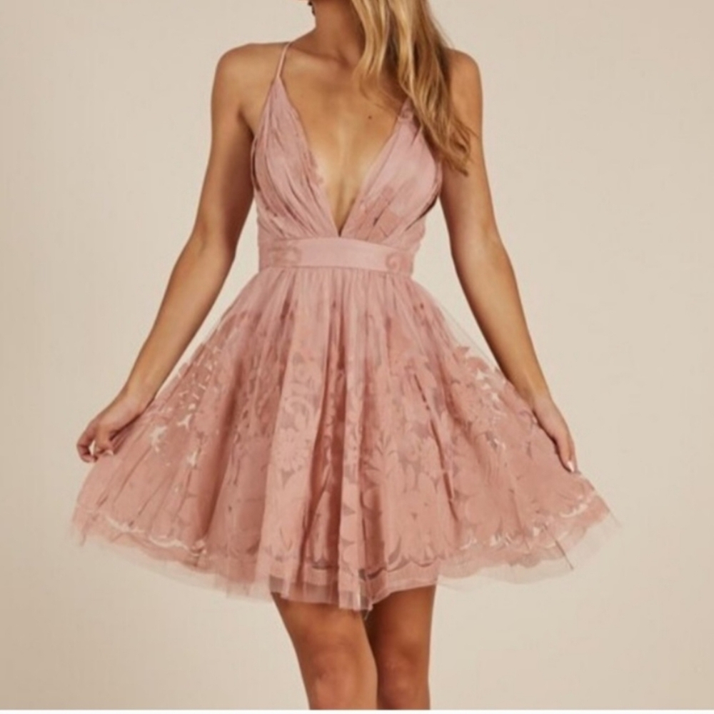 NWT Luxxel Mini Halle Dress With Velvet Floral Detail - S